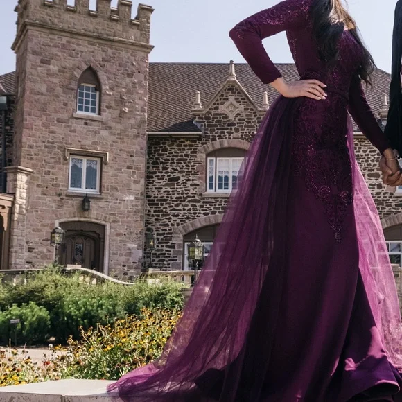 Portia & Scarlett Laurent Gown - Picture 3 of 4